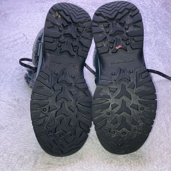 SKECHERS 7 Relaxed Fit:Waterproof Trego Falls Finest Suede Booties - Picture 7 of 13